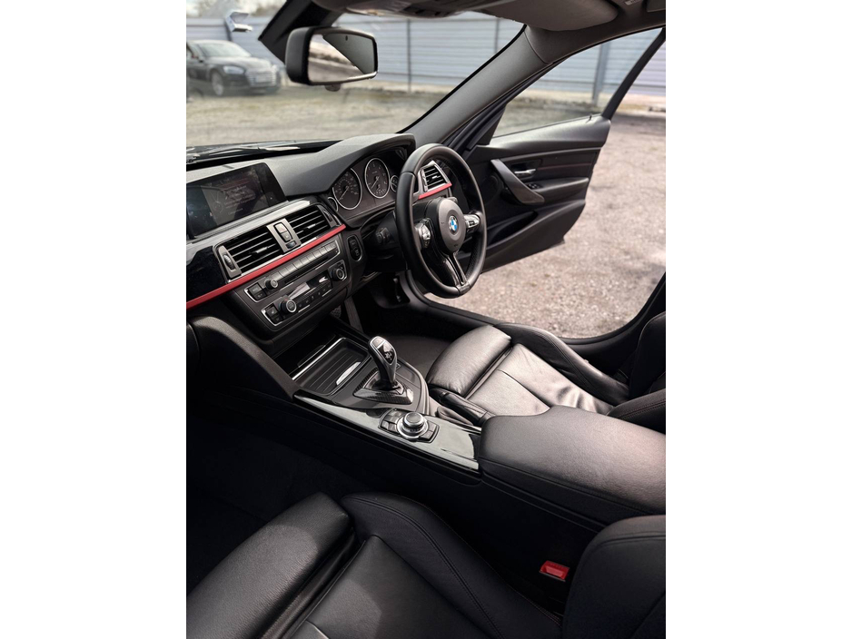 2015 BMW 3 Series - image 38
