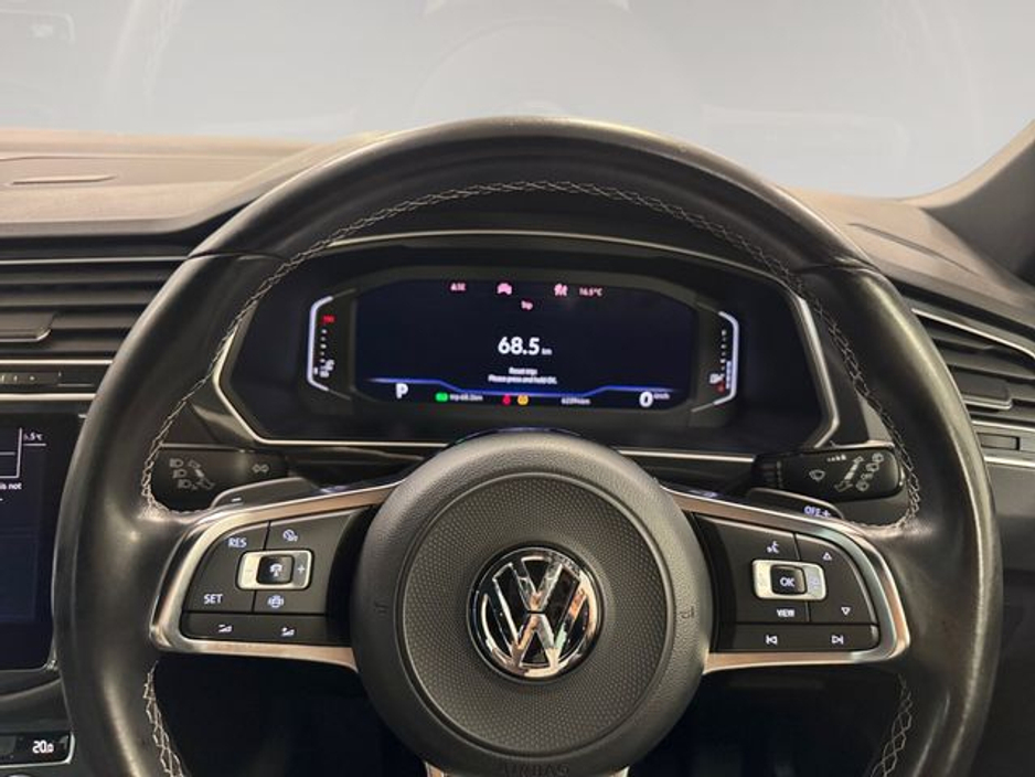 2020 Volkswagen Tiguan - image 13