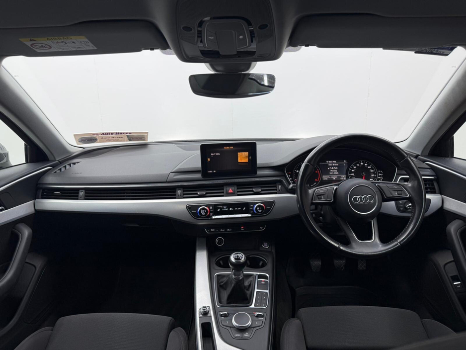 2017 Audi A4 - image 9