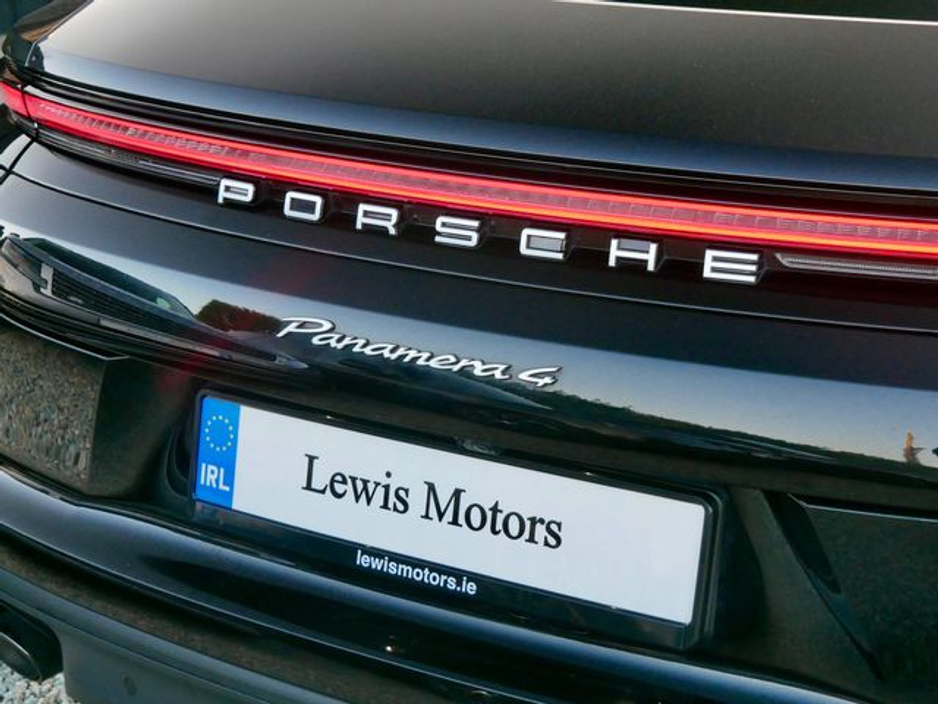 2024 Porsche Panamera - image 11