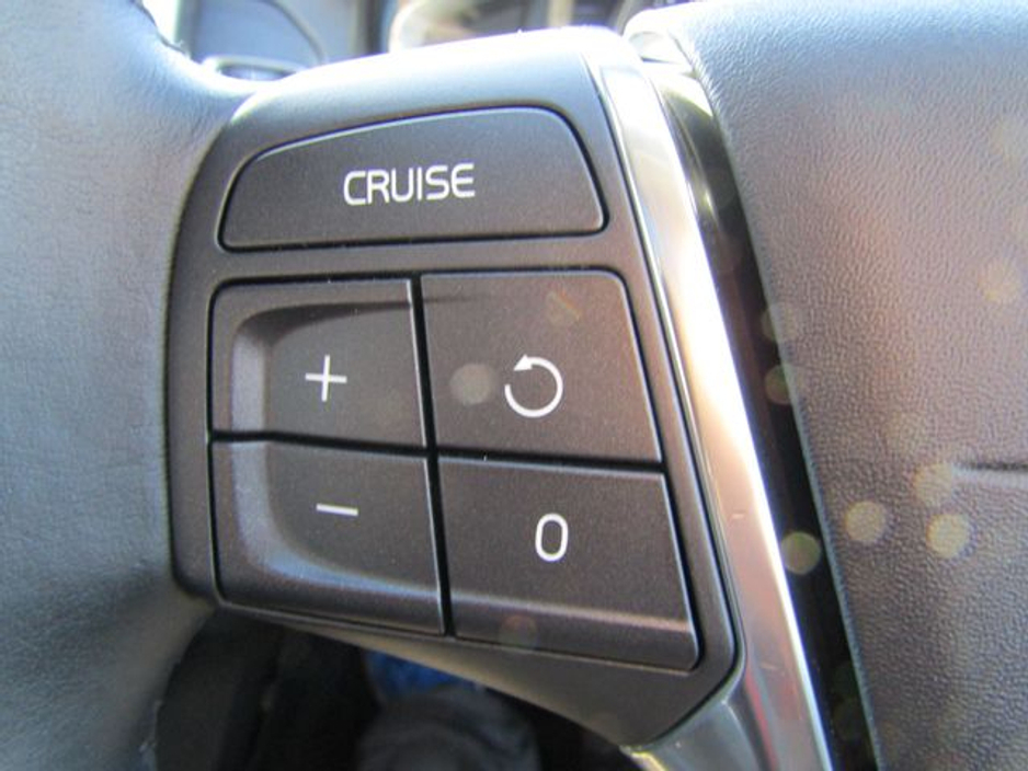 2014 Volvo XC60 - image 27