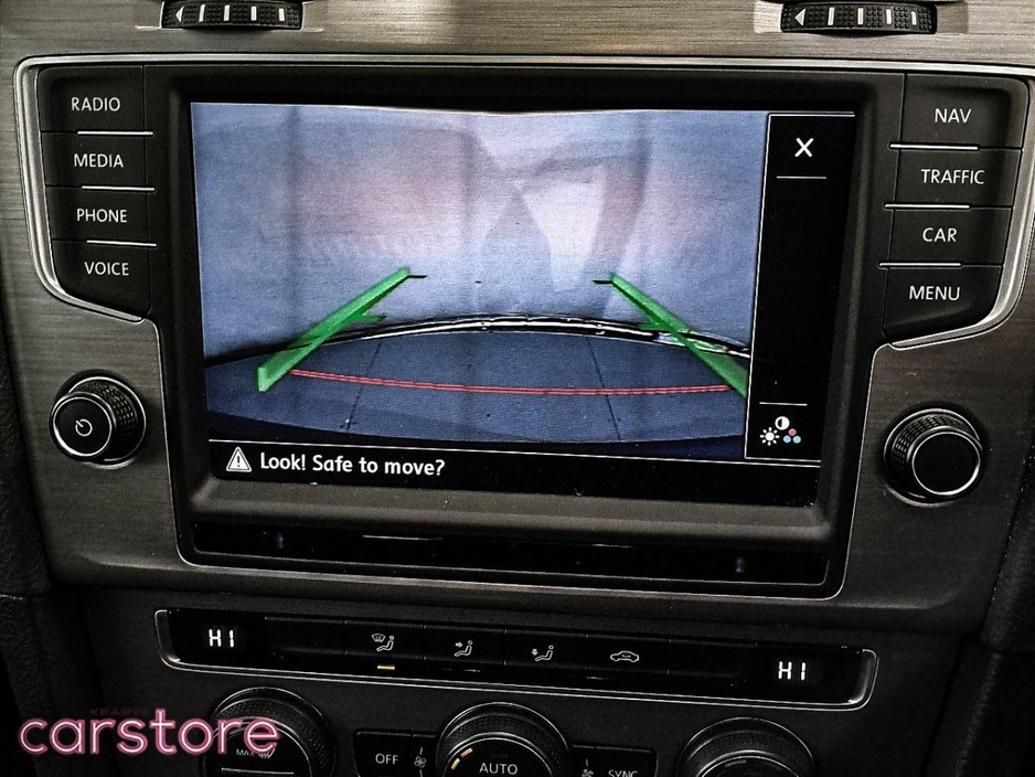 2016 Volkswagen Golf - image 21