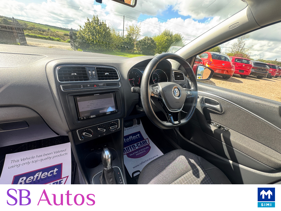 2015 Volkswagen Polo - image 15