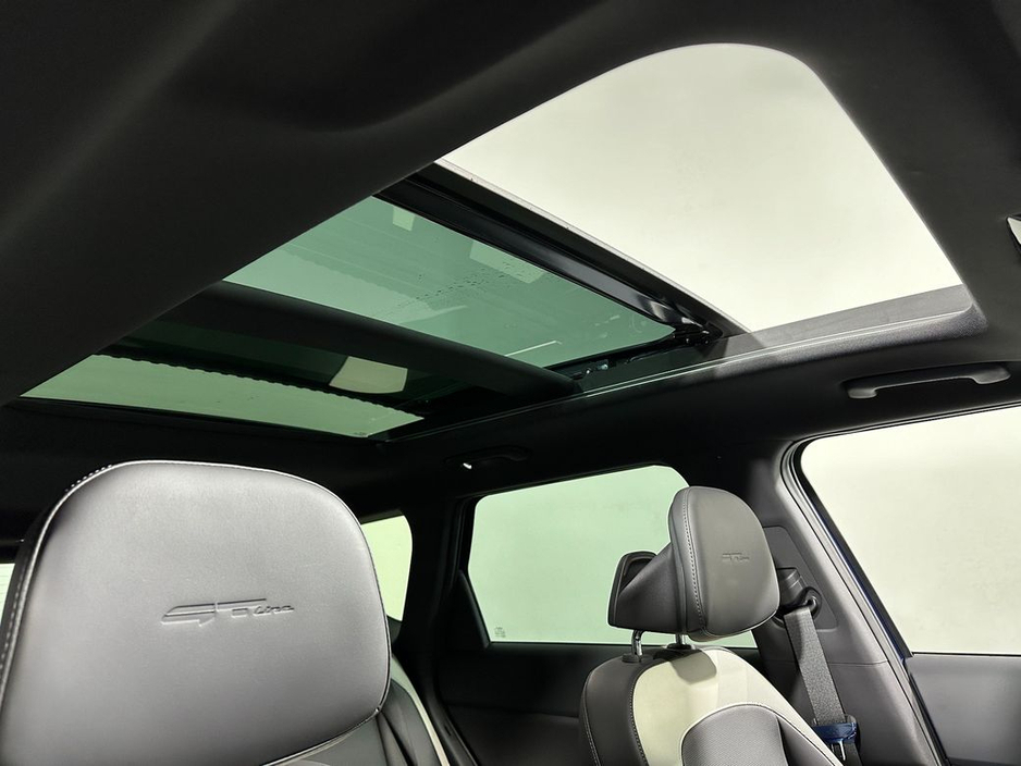 2026 Kia EV5 - image 13