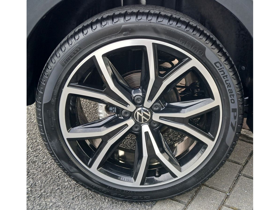 2024 Volkswagen T-Cross - image 9