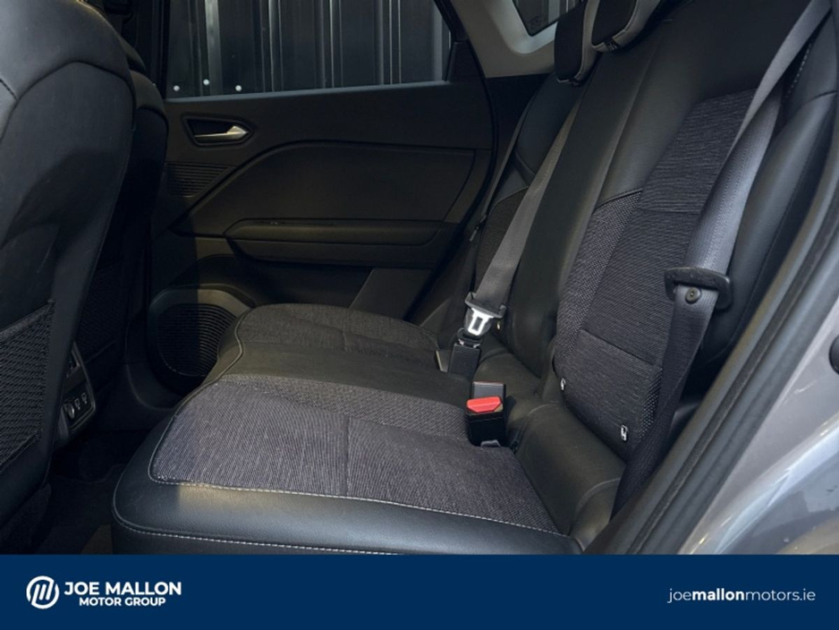 2021 Renault Captur E-TECH Plug-in 160 Auto S-Edition €21,950