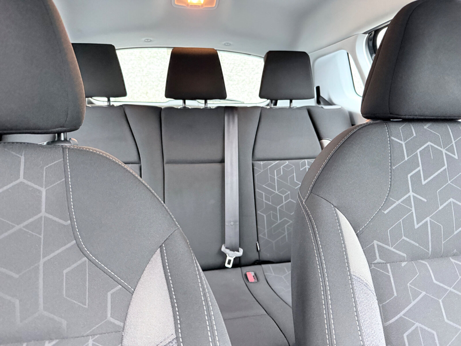 2017 Peugeot 2008 - image 17