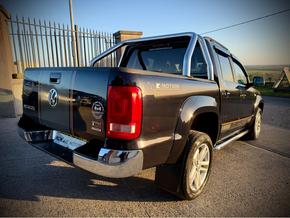 2015 Volkswagen Amarok - image 8