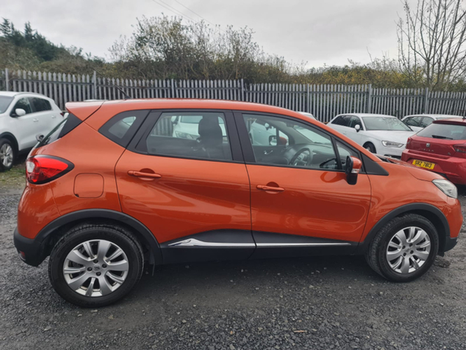 2015 Renault Captur - image 5
