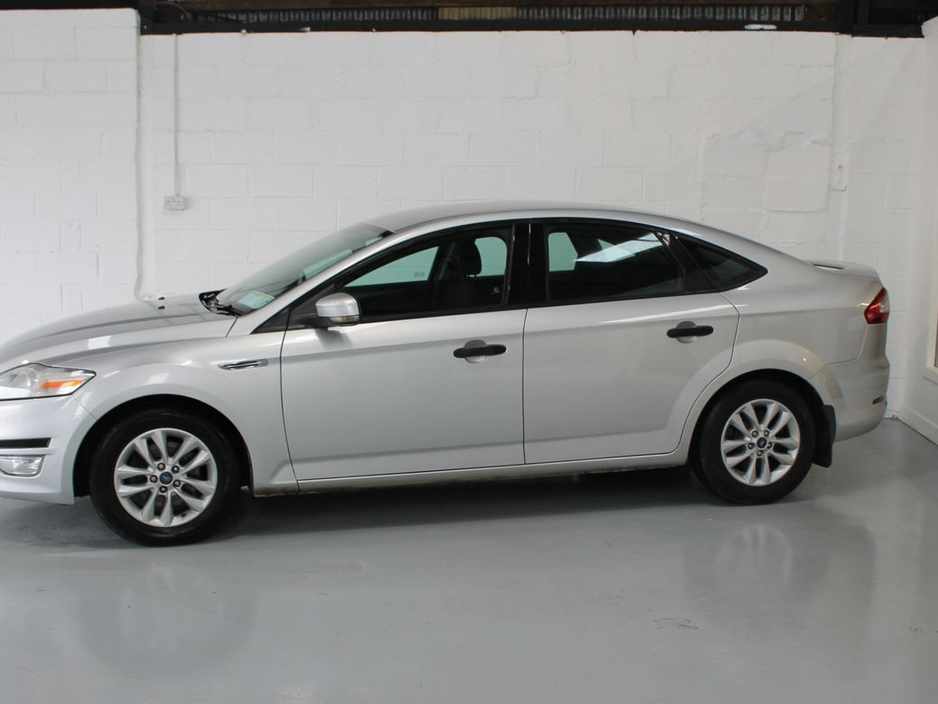 2014 Ford Mondeo - image 4
