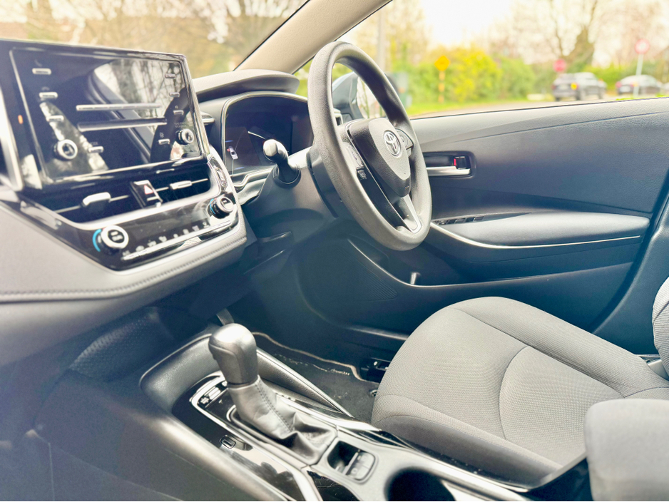 2020 Toyota Corolla - image 19