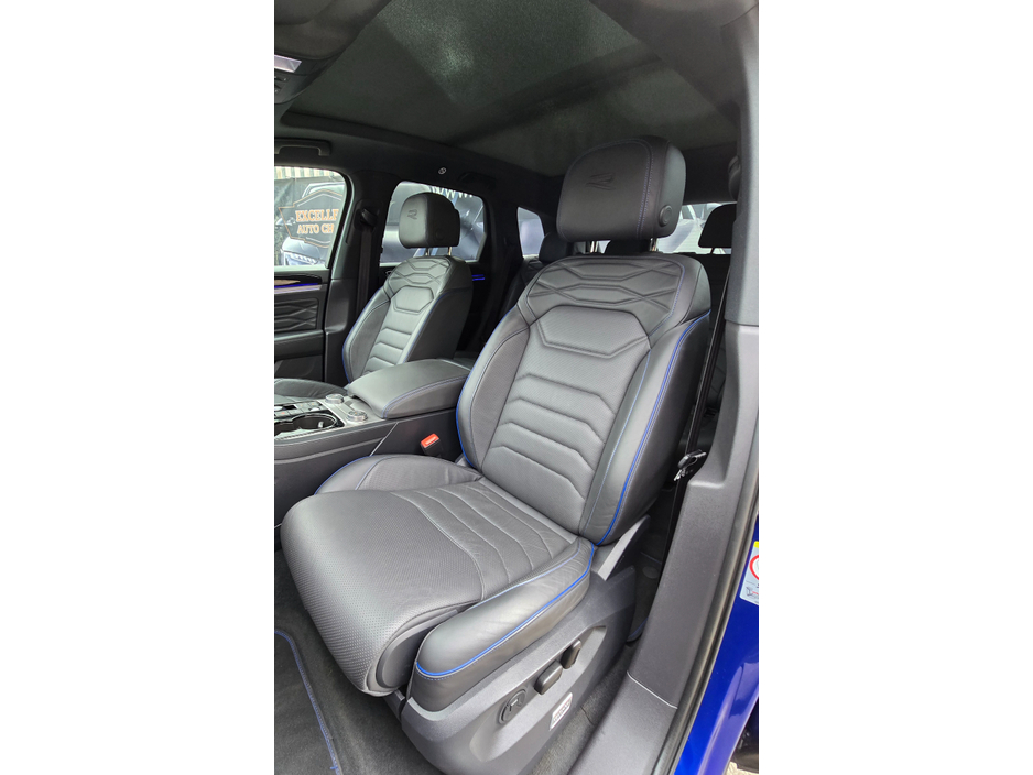 2023 Volkswagen Touareg 3.0TSI V6 R-LINE 462BHP 5DR LAPIZ BLUE +MAXTON KIT STUNNING! €67,950