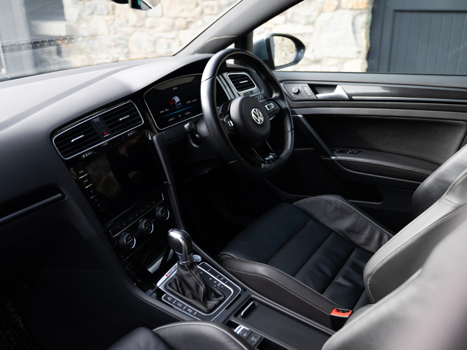 2018 Volkswagen Golf - image 27