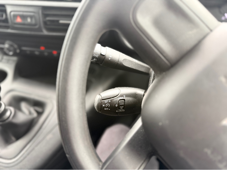 2024 Citroen Berlingo - image 7