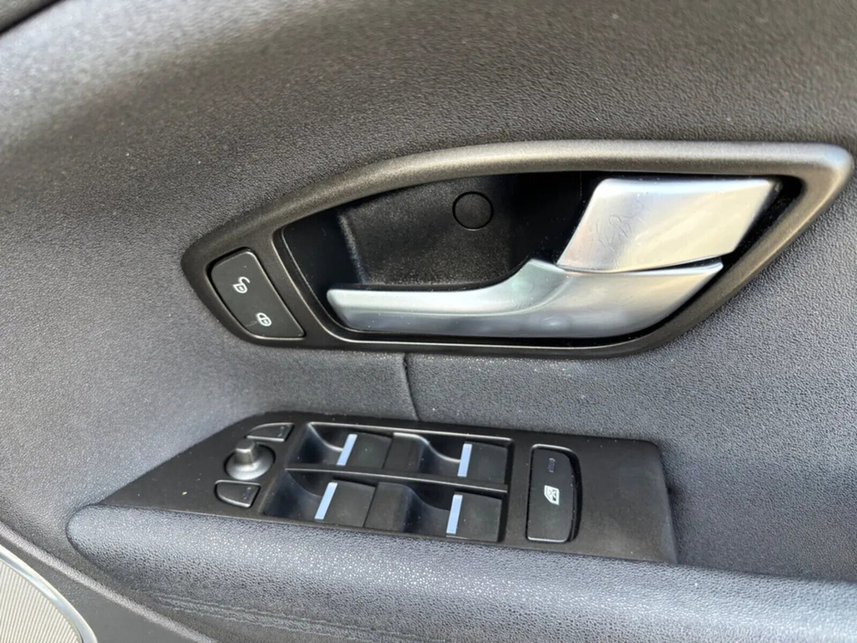 2016 Land Rover Range Rover Evoque - image 27