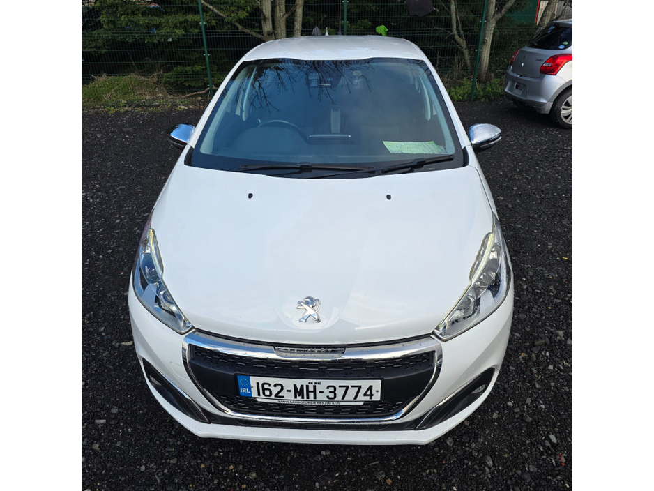 2016 Peugeot 208 1.2 Puretech 110 bhp automatic Allure 5d €9,950
