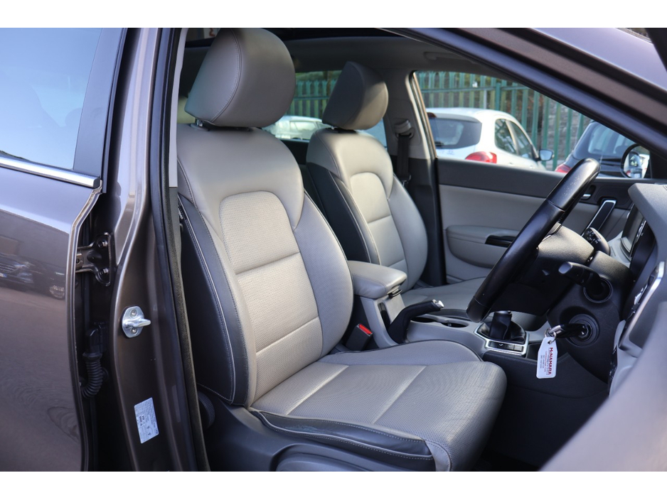 2018 Kia Sportage - image 12