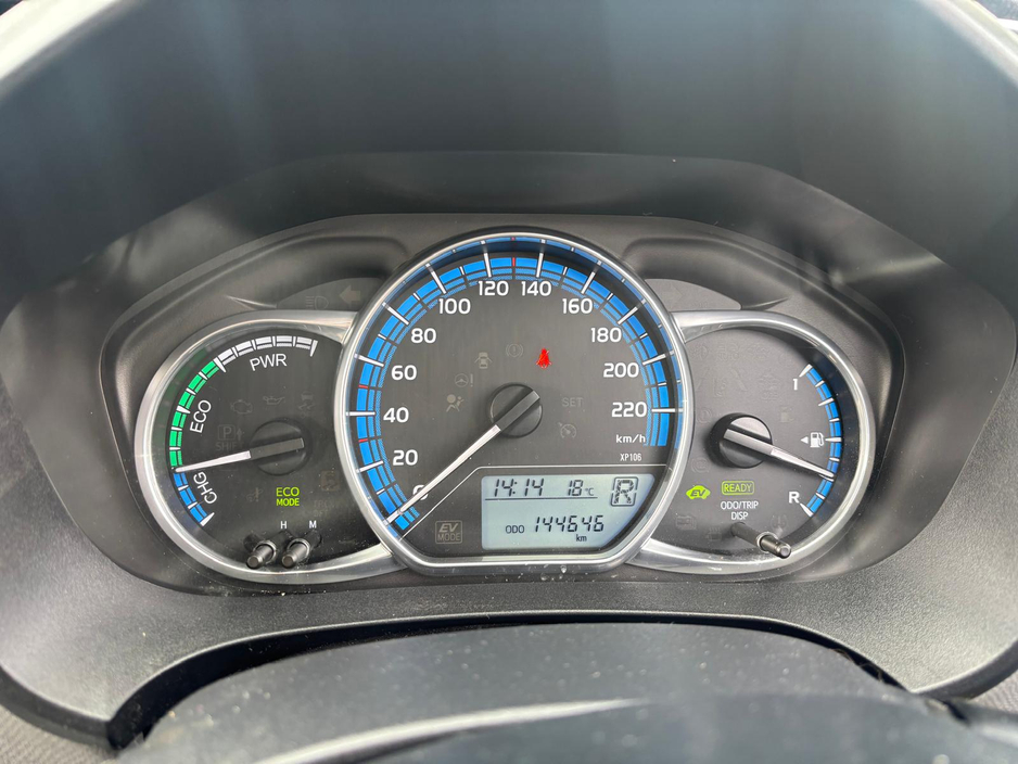 2016 Toyota Yaris - image 10