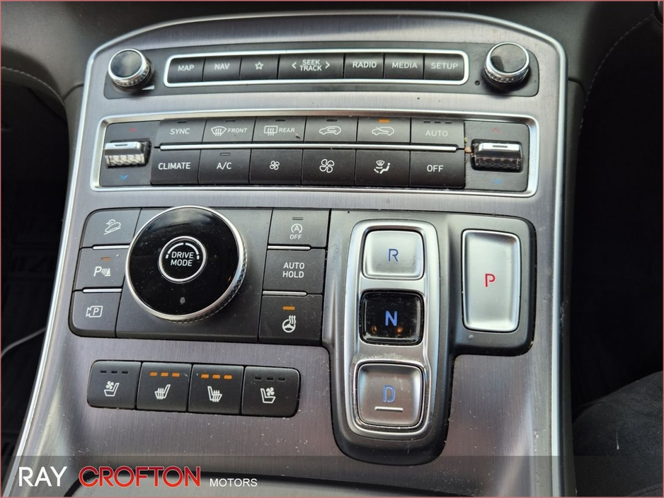 2023 Hyundai Santa Fe - image 16