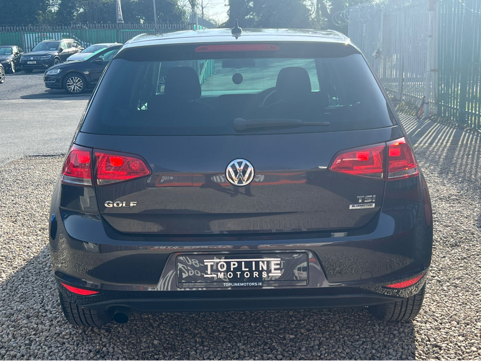 2015 Volkswagen Golf - image 6