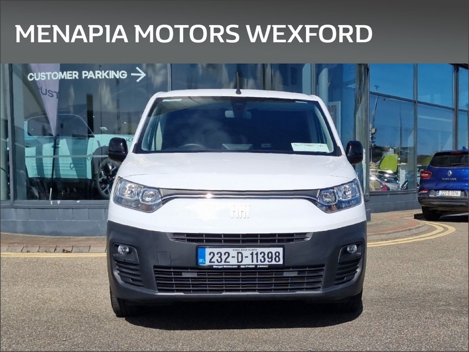 2023 Fiat Doblo - image 9