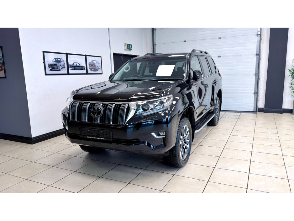 2023 Toyota Landcruiser - image 4