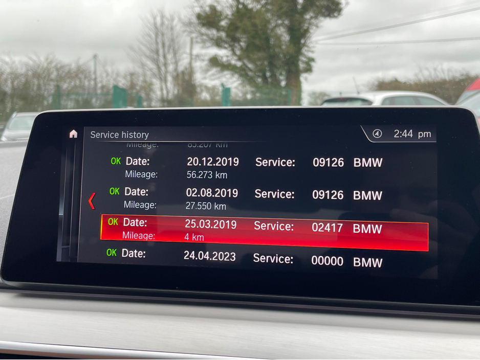 2019 BMW 5 Series - image 27