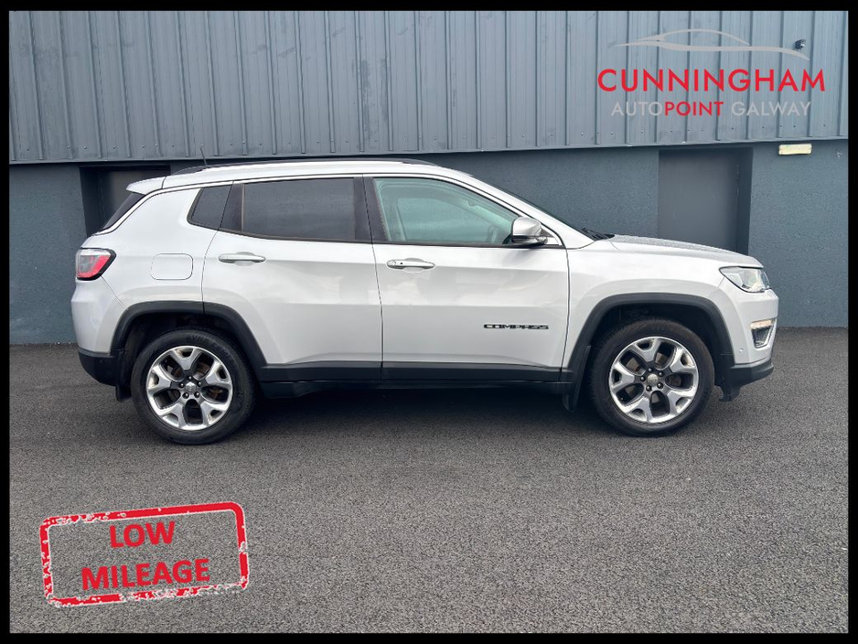 2019 Jeep Compass - image 2