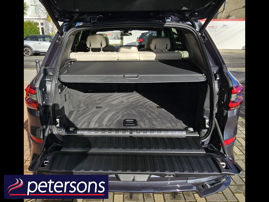 2021 BMW X5 - image 9