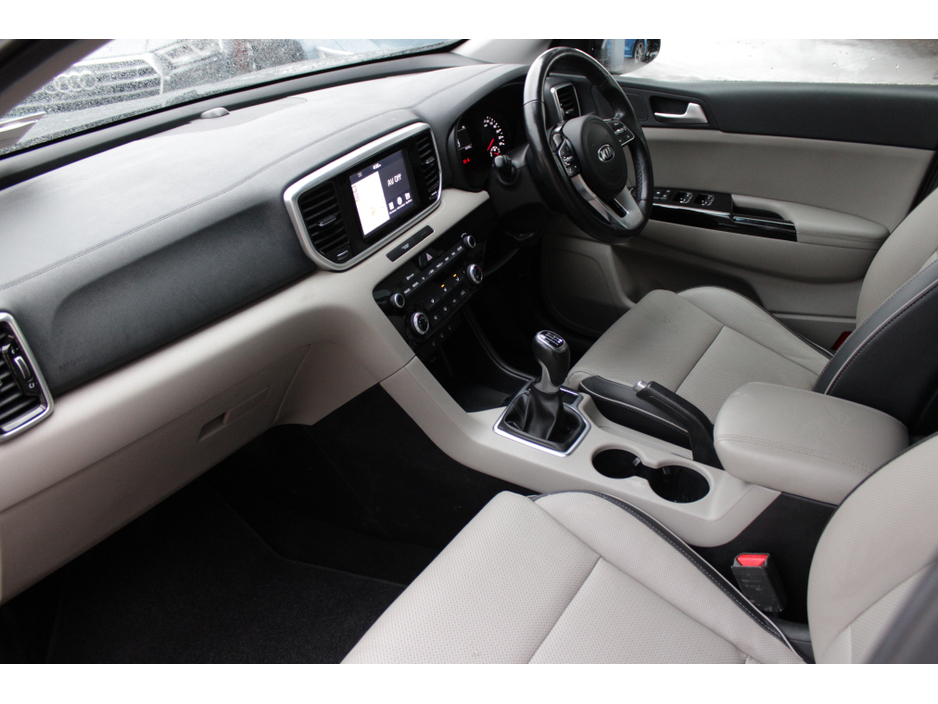 2020 Kia Sportage 1.6CRDI K3 PLATINUM 5DR ESTATE // ONLY 84,000 KMS // IMMACULATE CONDITION THROUGH OUT // BUY WITH CONFIDENCE AA AND SIMI APPROVED DEALER 2026 // FINANCE ARRANGED //TRADE INS WELCOME // €19,950