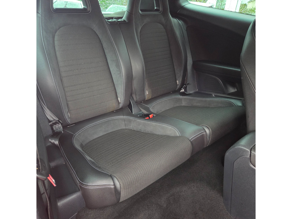 2014 Volkswagen Scirocco - image 12