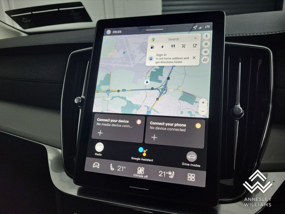 2025 Volvo XC90 - image 18