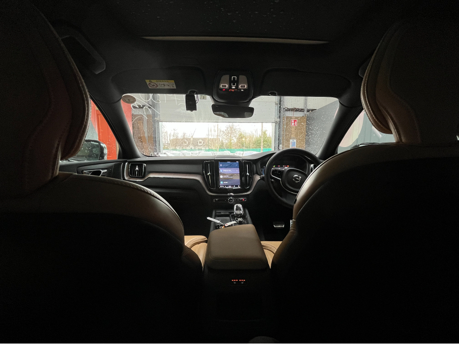 2023 Volvo XC60 €47950 2023 VOLVO XC46 RECHARGE PRECHARGE ULTIMATE T6 AWD PLUG 2.0 AUTOMATIC / CRUISE CONTROL / 360° CAMERA / ELECTRIC MEMORY & HEATED SEATS / PANORAMIC SUNROOF / APPLE CARPLAY / HEATED REAR SEATS €47,950