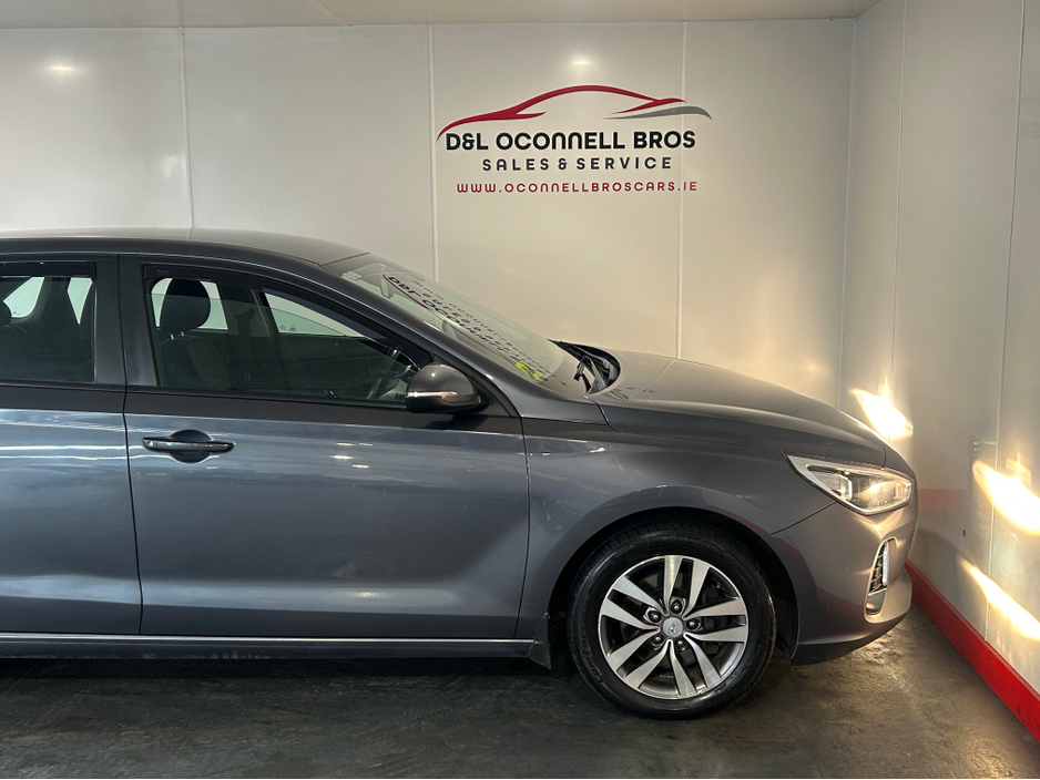 2018 Hyundai i30 - image 13