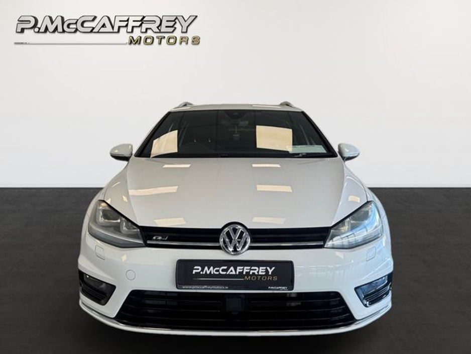2016 Volkswagen Golf - image 2