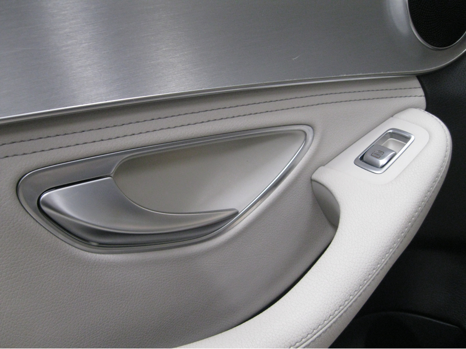 2015 Mercedes-Benz C Class - image 25