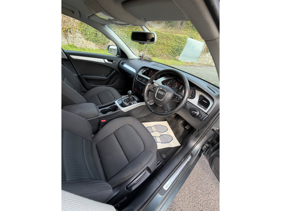 2012 Audi A4 - image 16