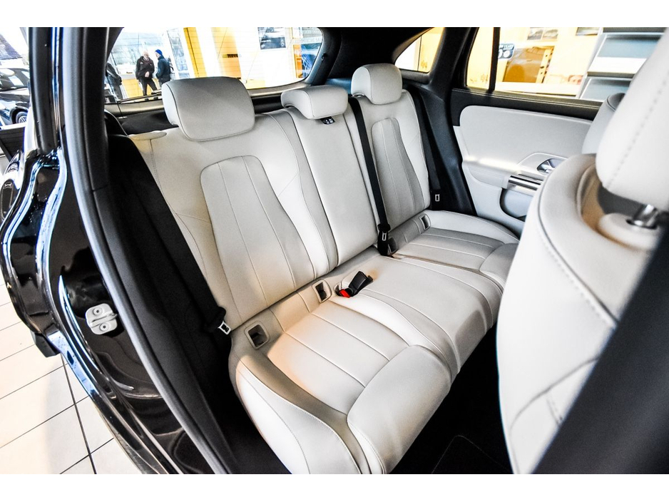 2025 Mercedes-Benz GLA Class - image 13