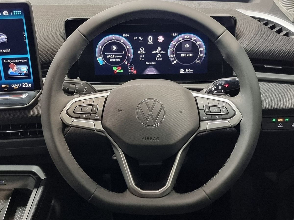 2026 Volkswagen T-Roc - image 24