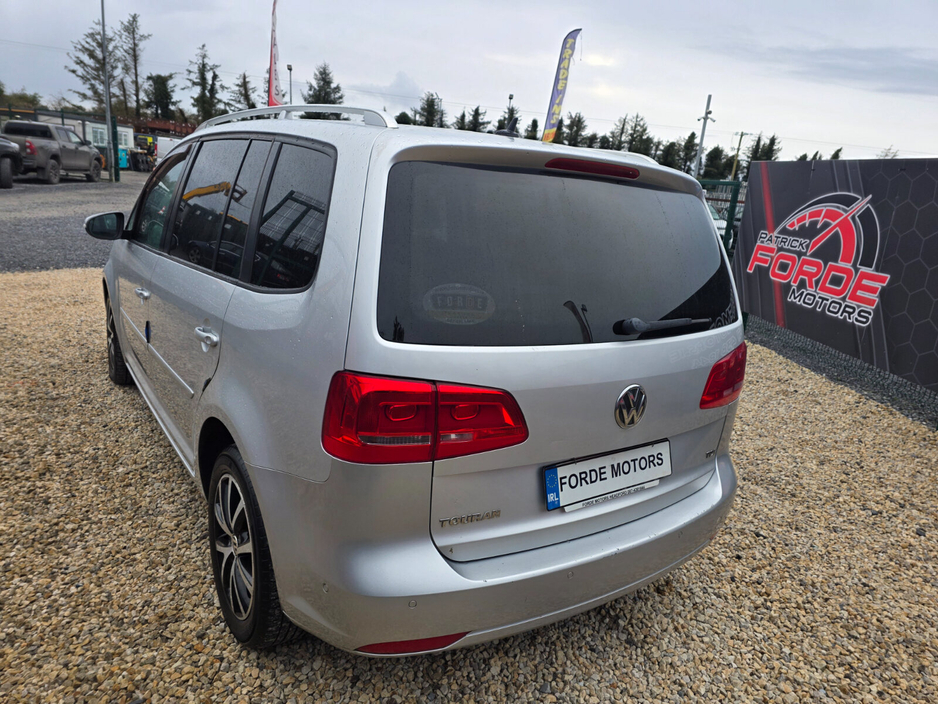 2012 Volkswagen Touran - image 3