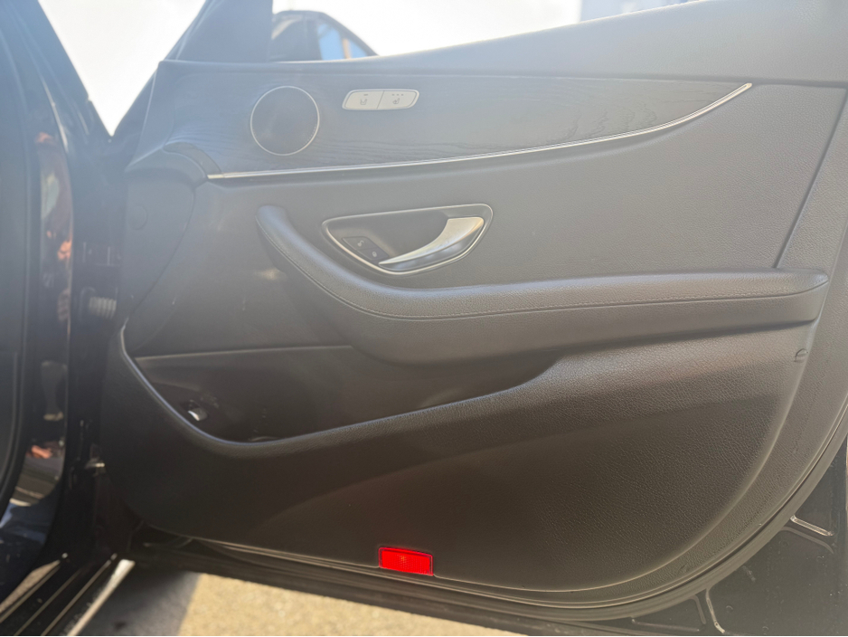 2017 Mercedes-Benz E Class - image 5