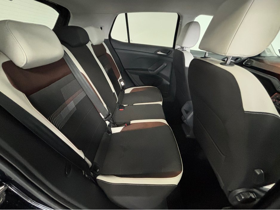 2020 Volkswagen T-Cross - image 10