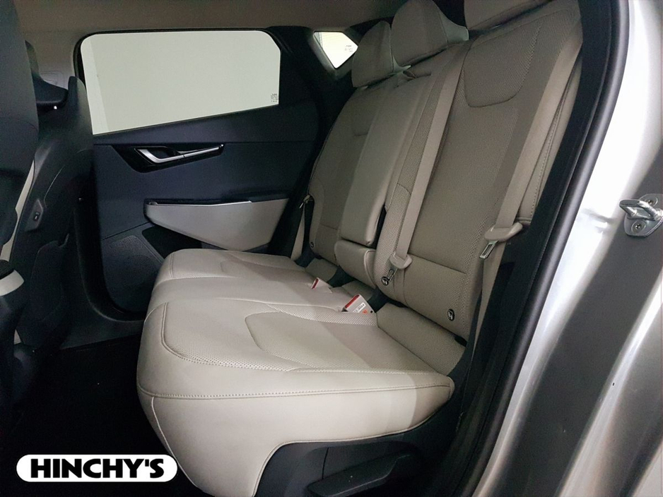 2022 Kia EV6 - image 7