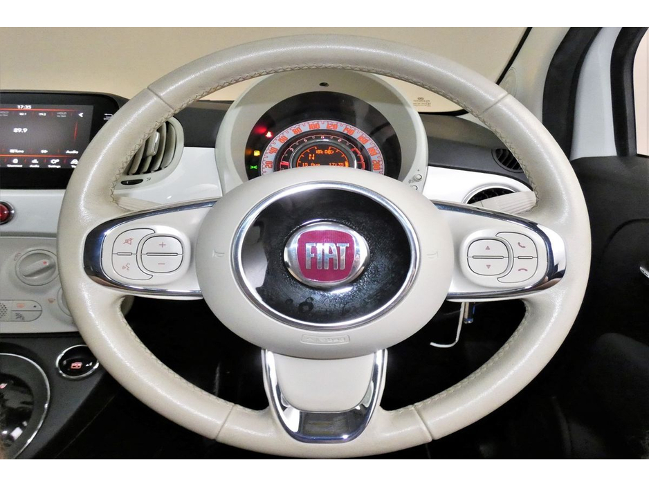 2018 Fiat 500 - image 17