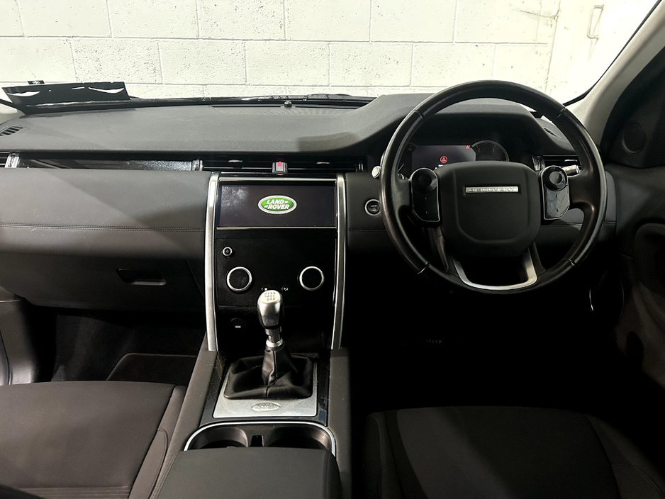 2020 Land Rover Discovery Sport - image 7