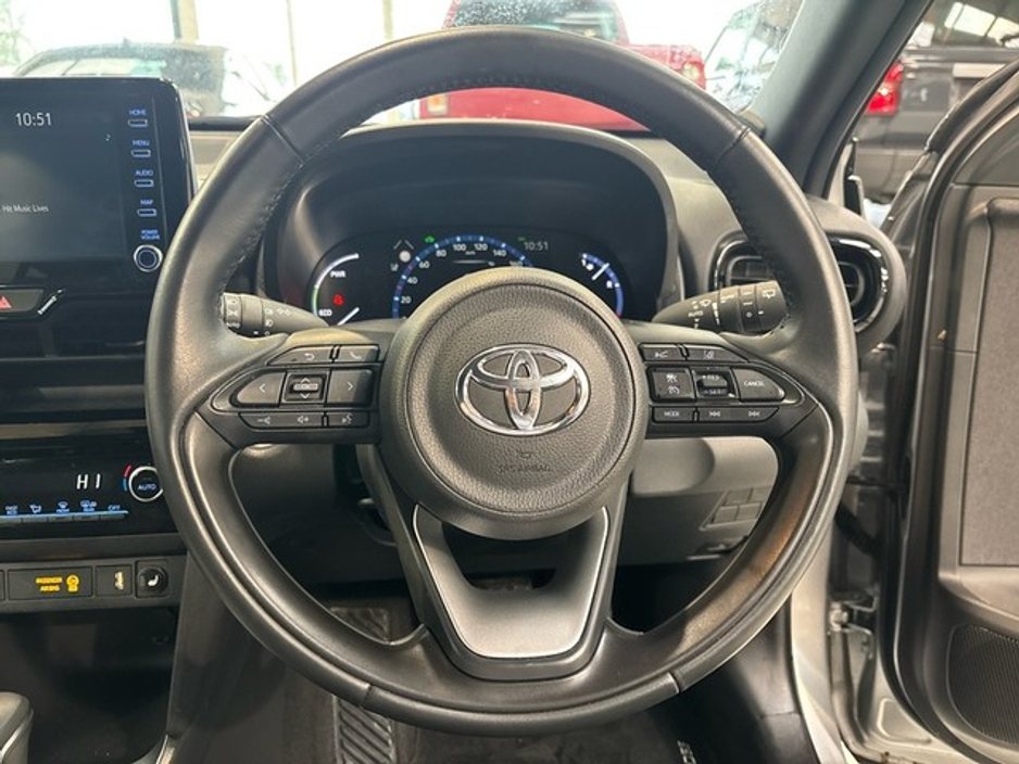 2024 Toyota Yaris Cross LUNA SPORT 4DR AUTO €30,950
