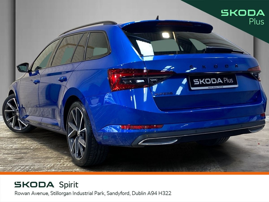 2023 Skoda Superb - image 3