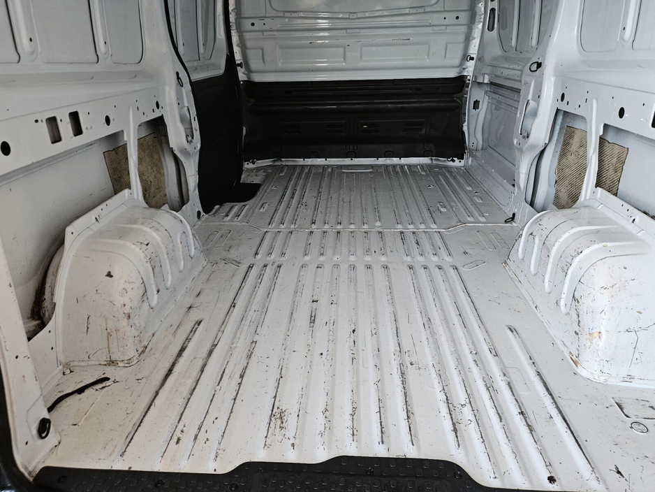 2016 Opel Vivaro  €8,950