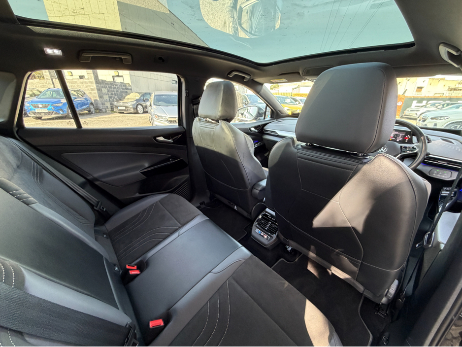 2023 Volkswagen ID.4 - image 20