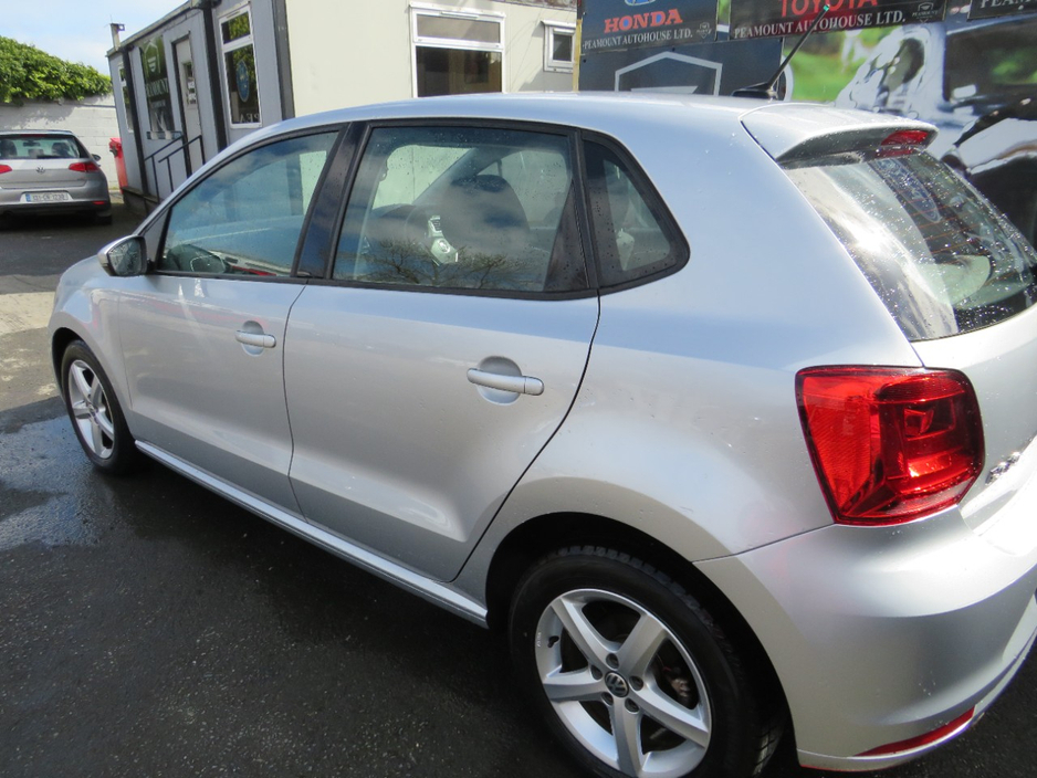 2014 Volkswagen Polo - image 6